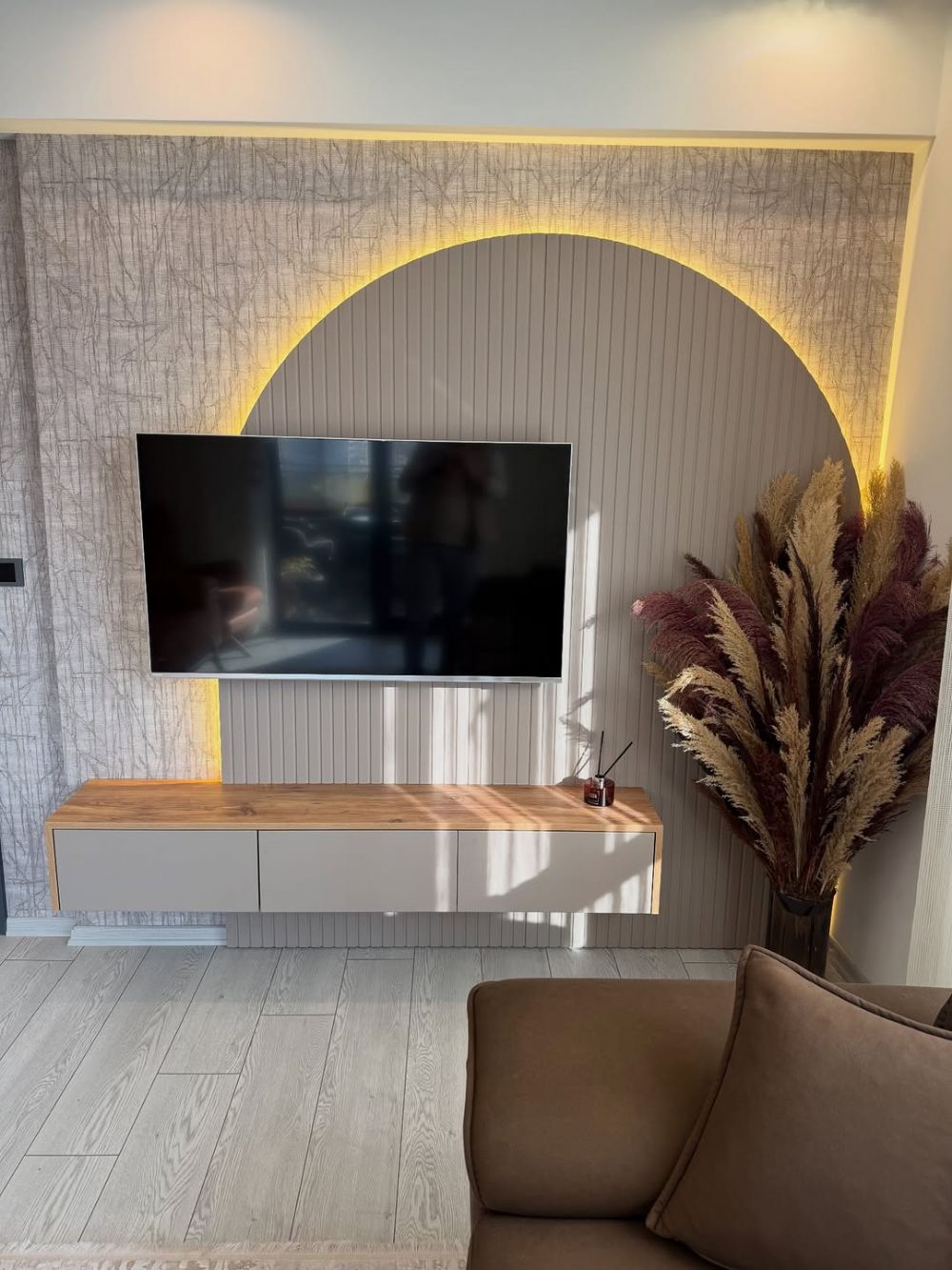 TV Üniteleri ve Duvar Dekor Sistemleri